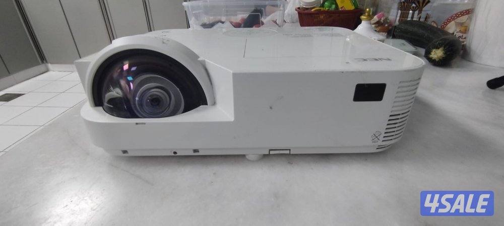 nec projector1