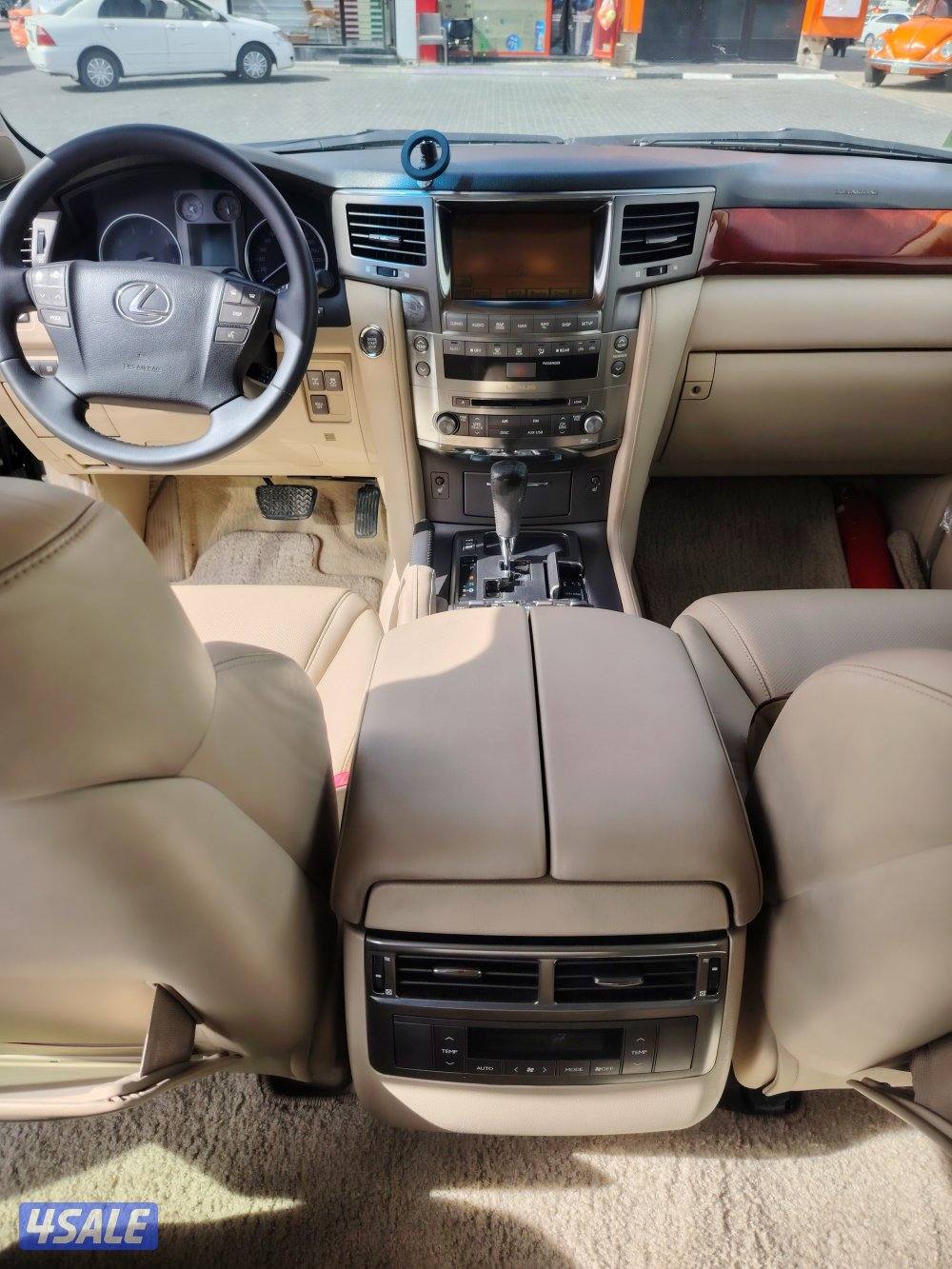 لكزسLX570 ٢٠١٠ الساير4