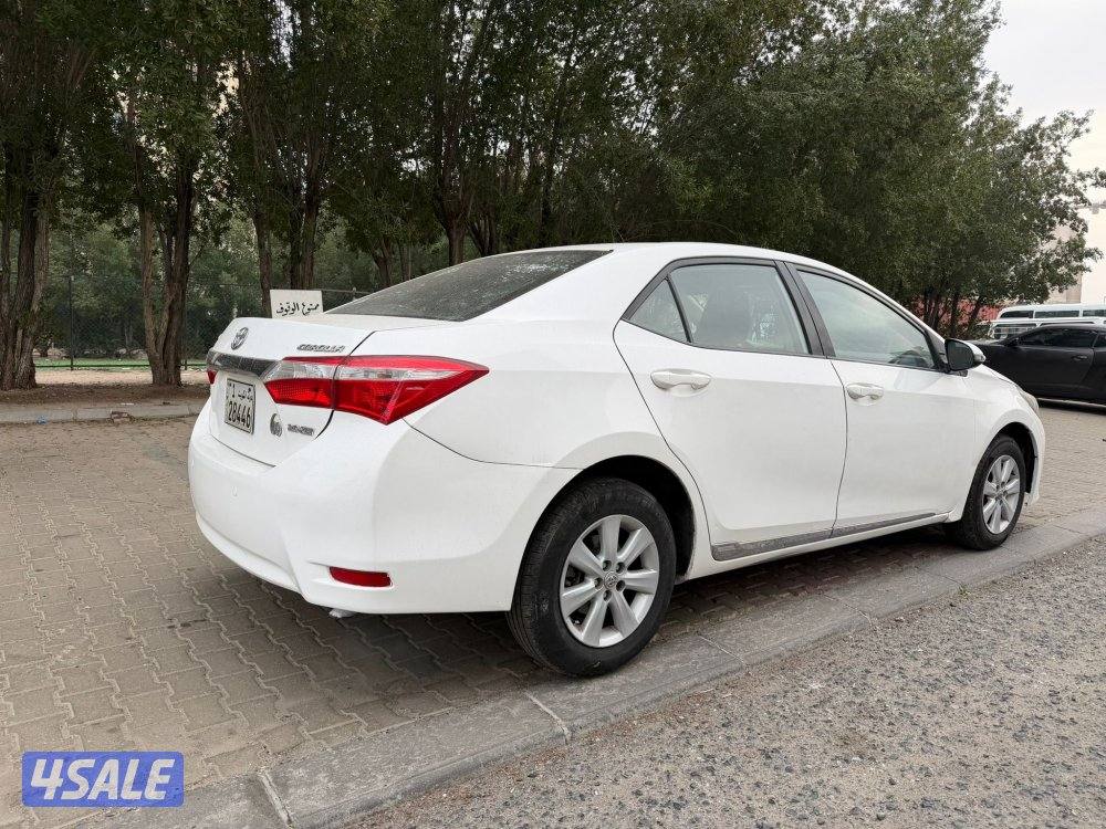 للبيع كورولا موديل 20142