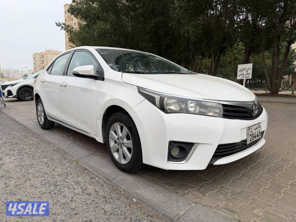 للبيع كورولا موديل 20143