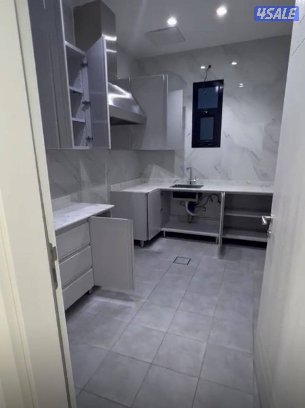 للايجار شقة تشطيب VIP موقع البيت مميز جدا0