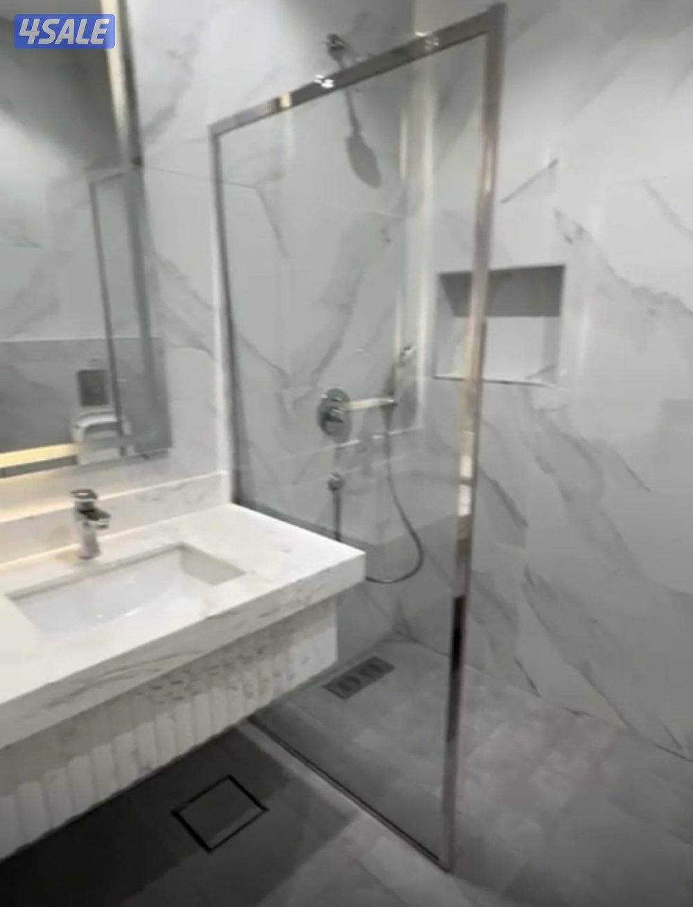 للايجار شقة تشطيب VIP موقع البيت مميز جدا3