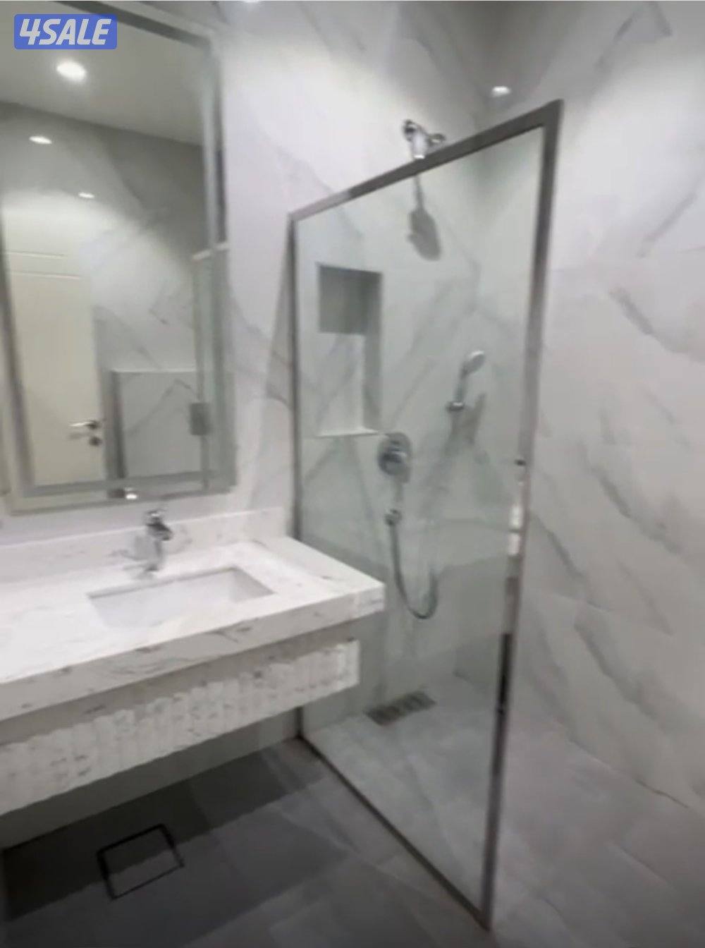 للايجار شقة تشطيب VIP موقع البيت مميز جدا5