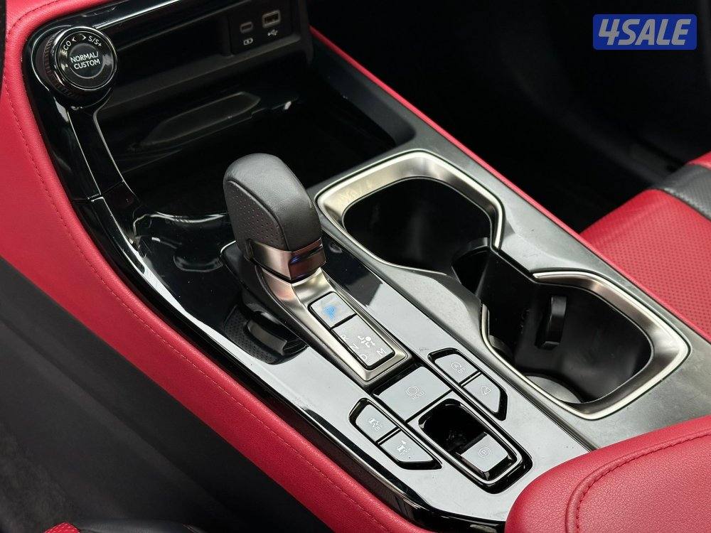 لكزسNX350 F SPORT موديل2024 عداد67الف وارد الساير تحت الكفاله13