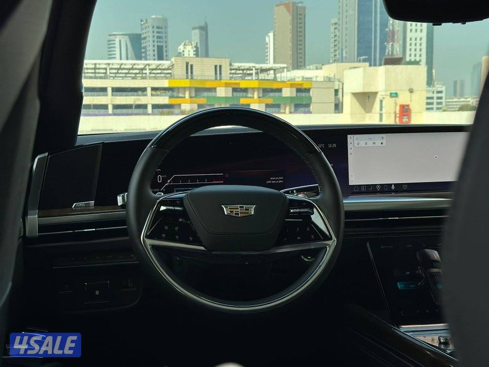 اسكاليدPLATINUM SPORTموديل2025 (اصفار) وارد الغانم تحت الكفاله+الصيانه7