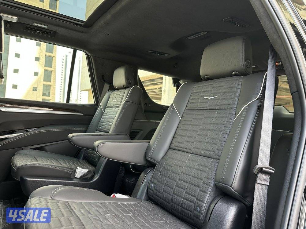 اسكاليدPLATINUM SPORTموديل2025 (اصفار) وارد الغانم تحت الكفاله+الصيانه10