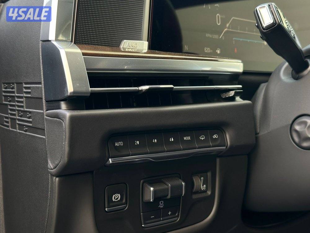 اسكاليدPLATINUM SPORTموديل2025 (اصفار) وارد الغانم تحت الكفاله+الصيانه13