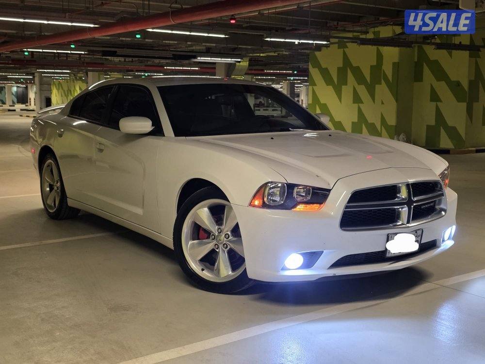 للبيع تشارجر بحالة ممتازه0