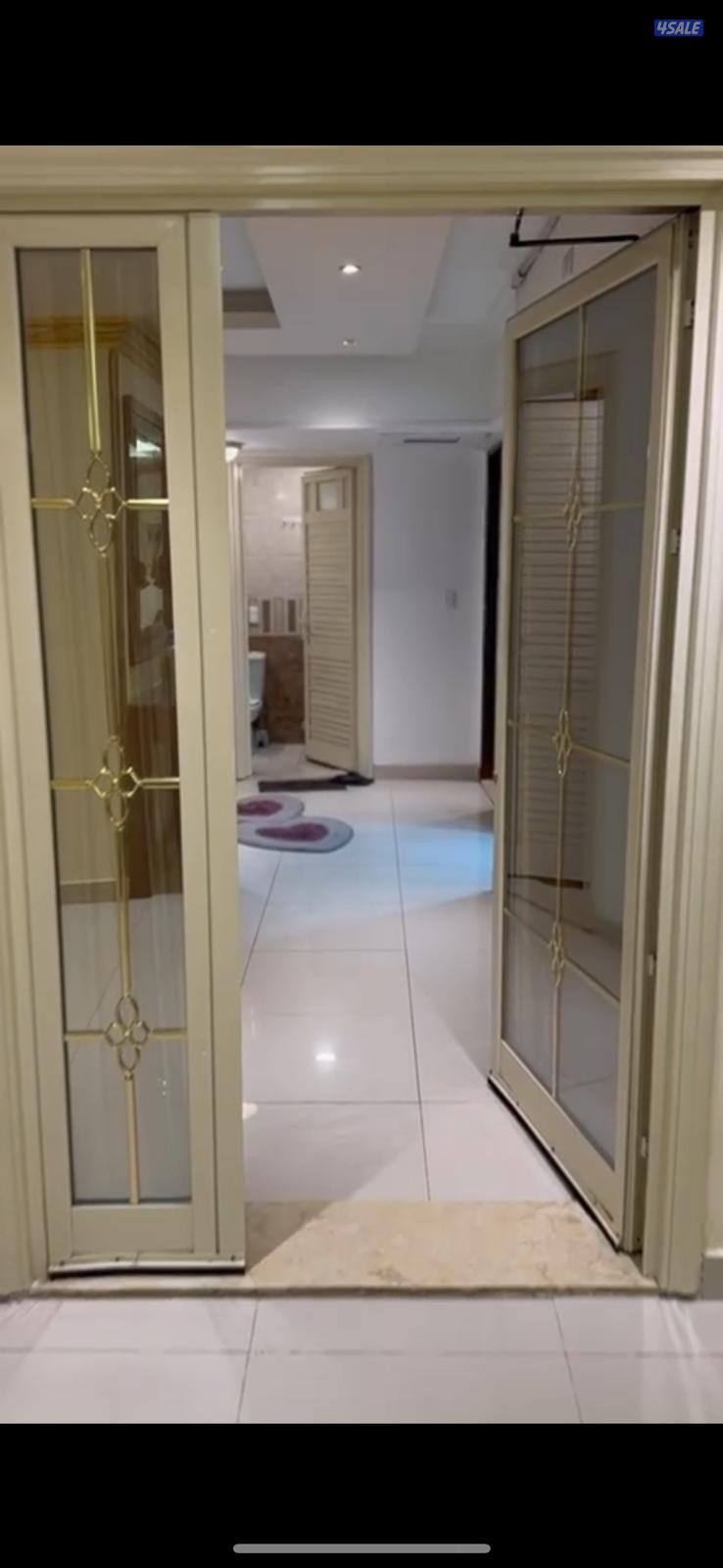 شقه المهندسين ميدان لبنان 4غ4ح2ص1ب كبيره مساحة229صافي الدور3تشطيب راقي0