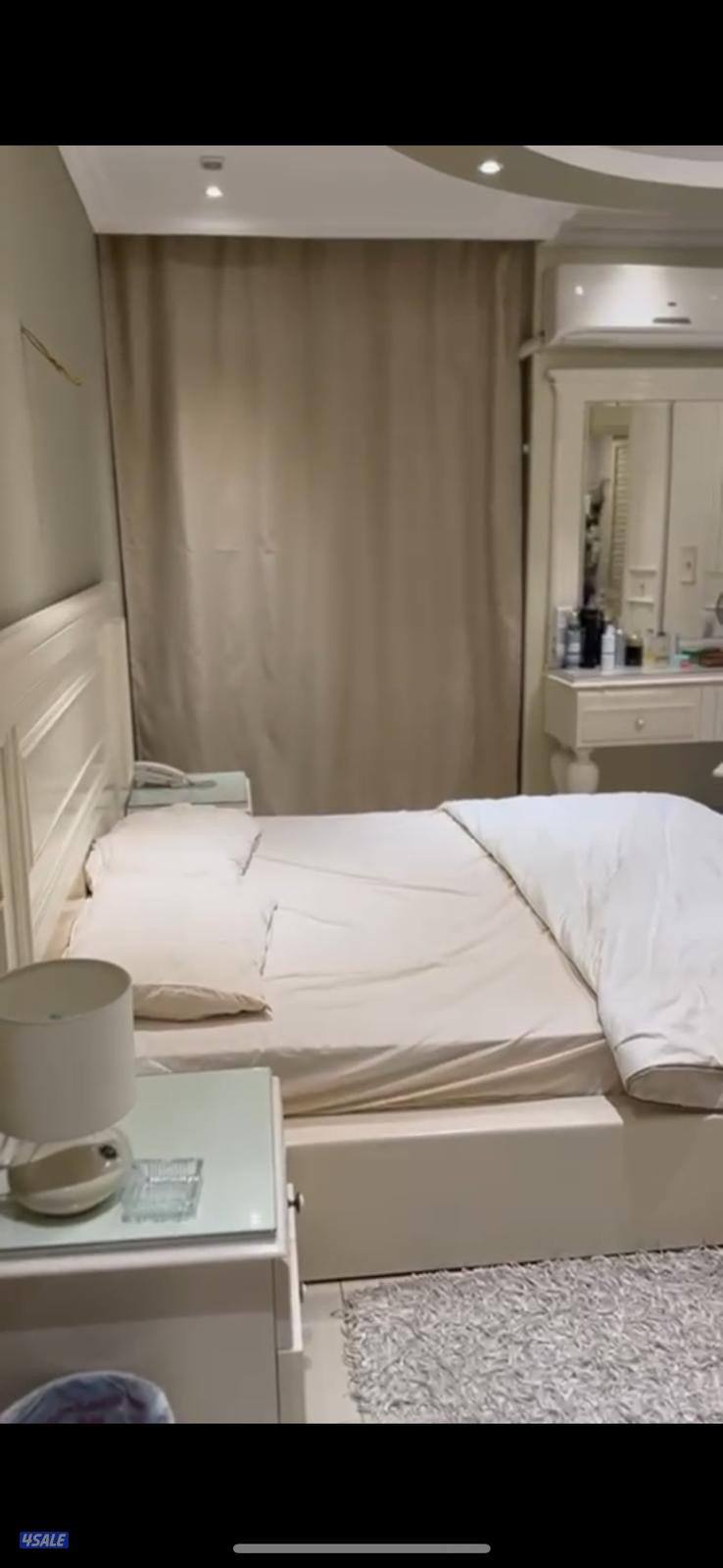 شقه المهندسين ميدان لبنان 4غ4ح2ص1ب كبيره مساحة229صافي الدور3تشطيب راقي3