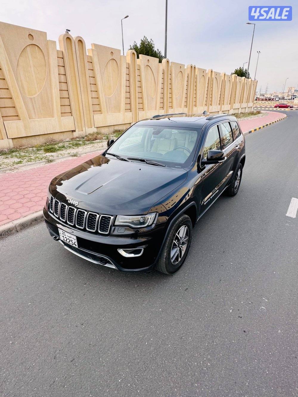 🚘 جراند شيروكي - ليمتد - عداد 72 الف0