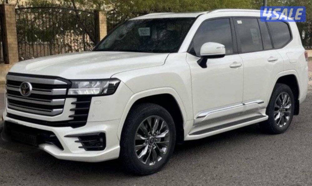 للبيع لاند كروزر ماشي 50000 شبه جديد0