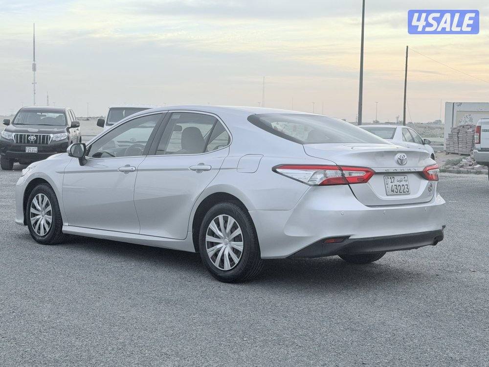 كامري LE  وارد وكاله بحاله ممتازه صبغ قطعه1