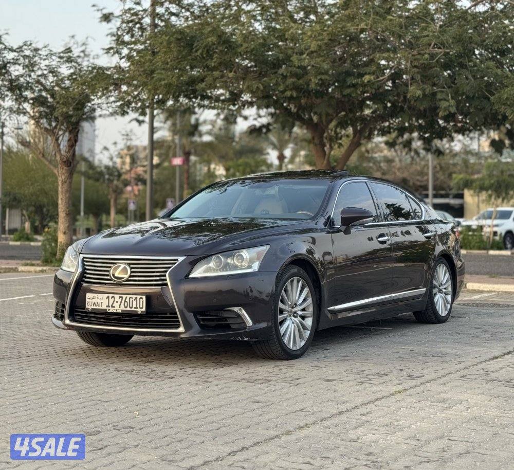 للبيع لكزس LS 460 L موديل 2014 الدرجه الأولي0
