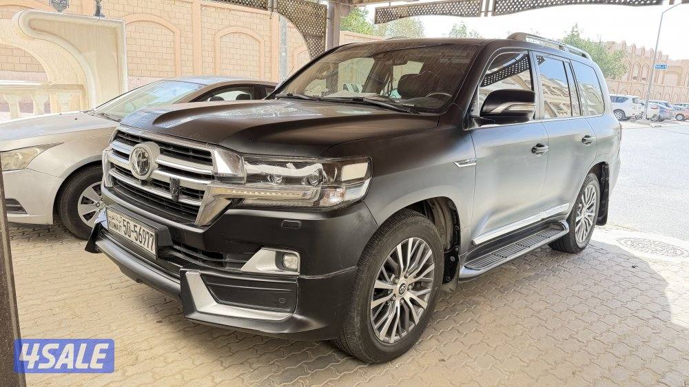 Land Cruiser VXR1