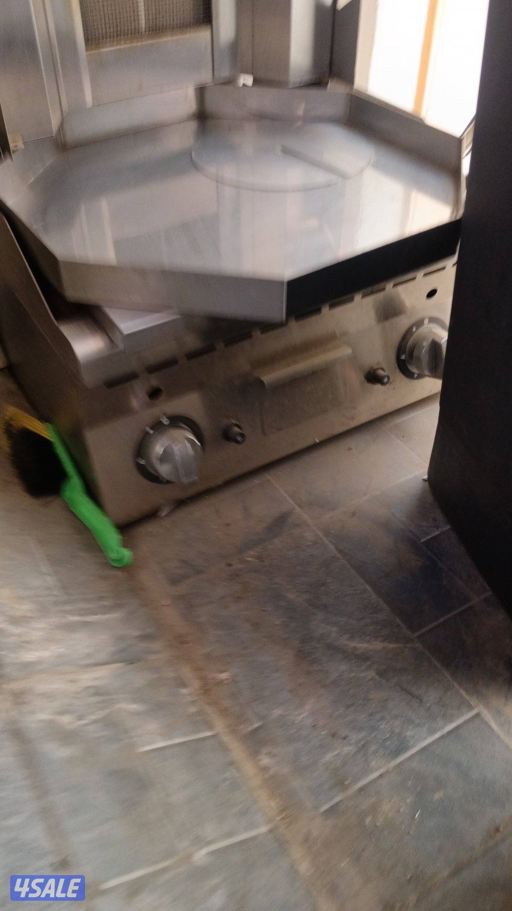 الري قطعه١شارع٣٢ قسيمه٤٣٩0