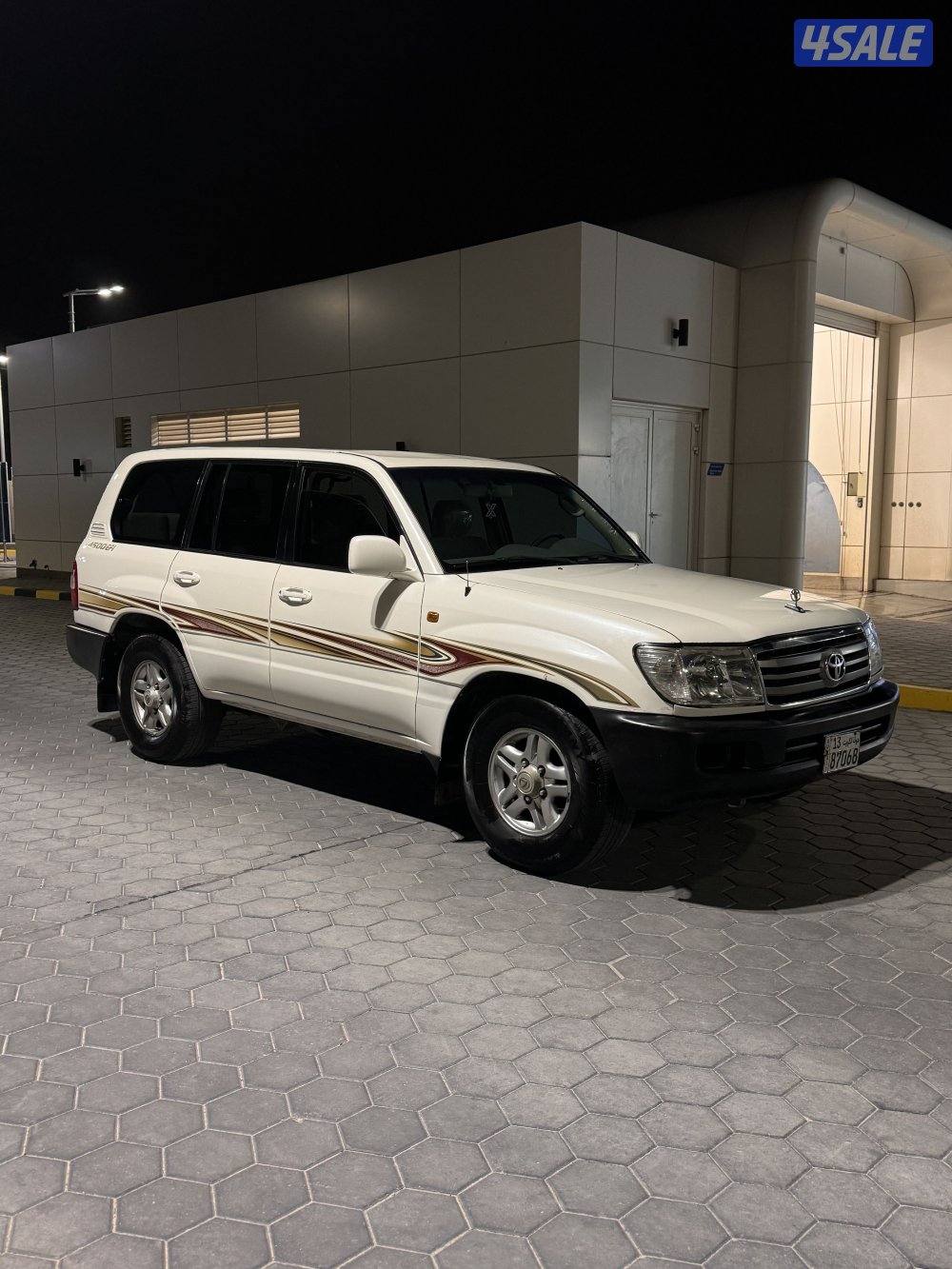 للبيع لاندكروز 2006 قير عادي3