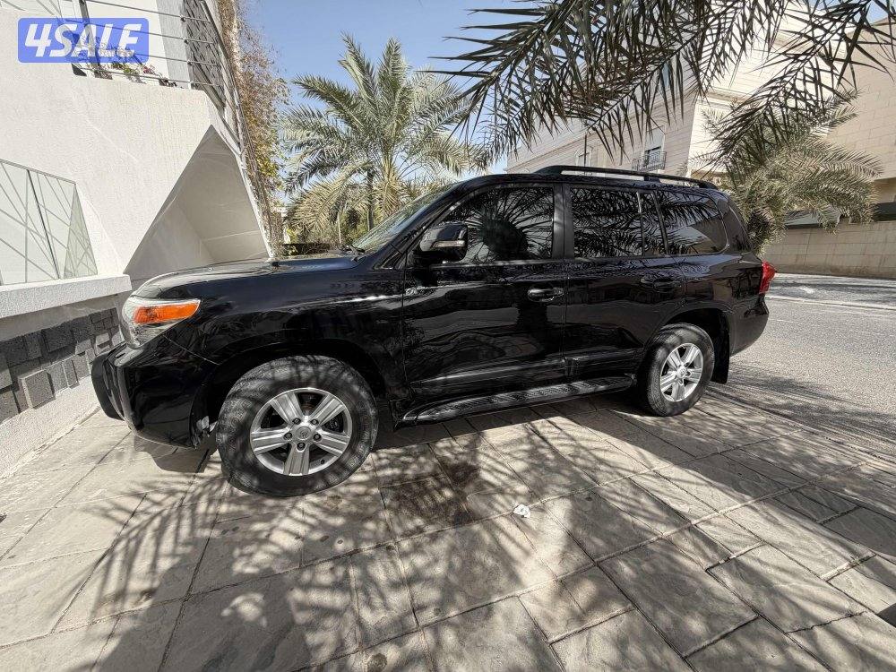 للبيع لاندكروزر gxr v8 كالمل المواصفات وارد الساير بحالة ممتازه3