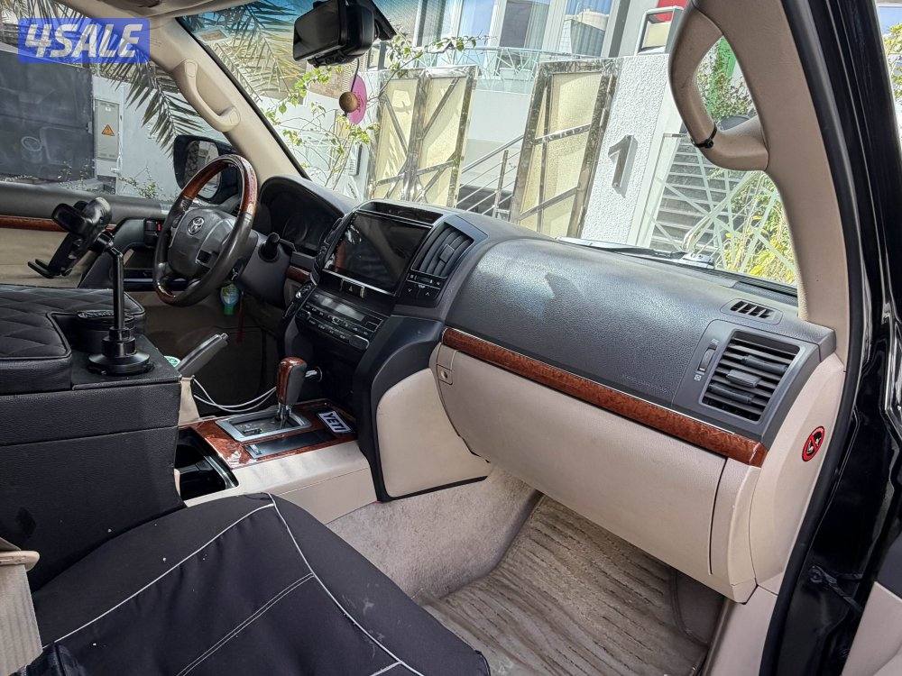 للبيع لاندكروزر gxr v8 كالمل المواصفات وارد الساير بحالة ممتازه4