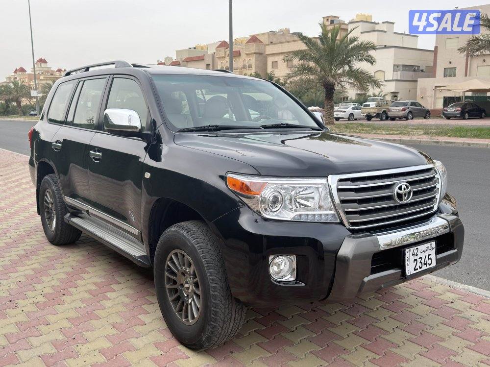 لاندكروزر 2010 gxr كامل المواصفات0