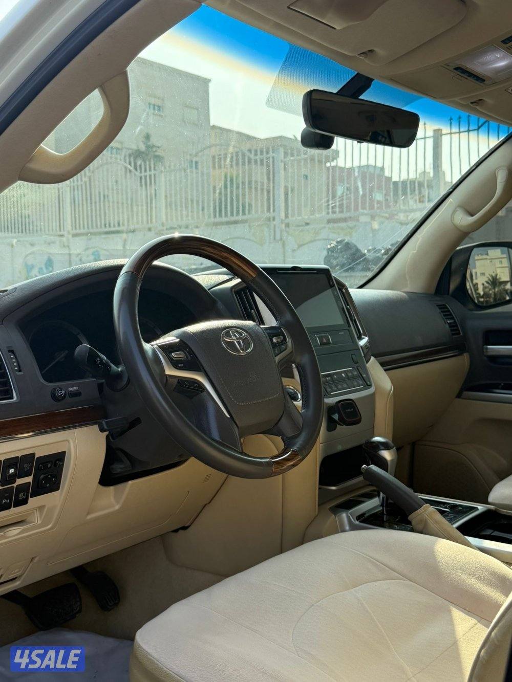 للبيع في اكس ار3