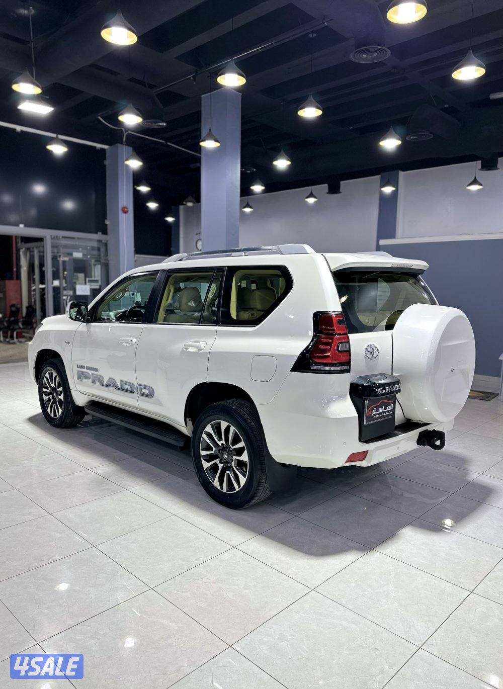 برادو TXL موديل 2022 ماشي 71 الف5