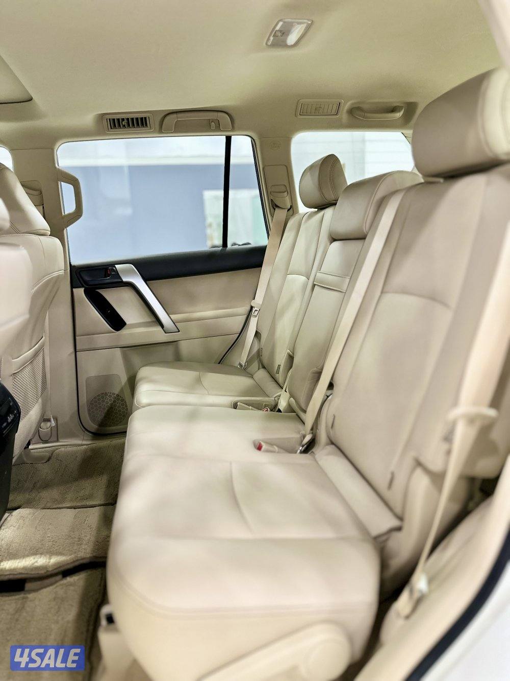 برادو TXL موديل 2022 ماشي 71 الف9