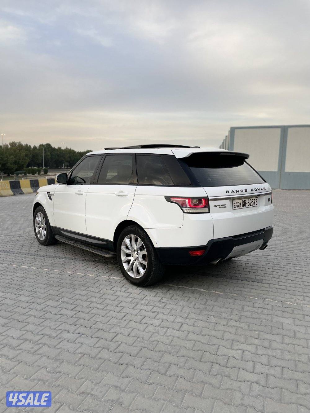 رنج روفر سبورت موديل ٢٠١٥ بحالة الوكاله2