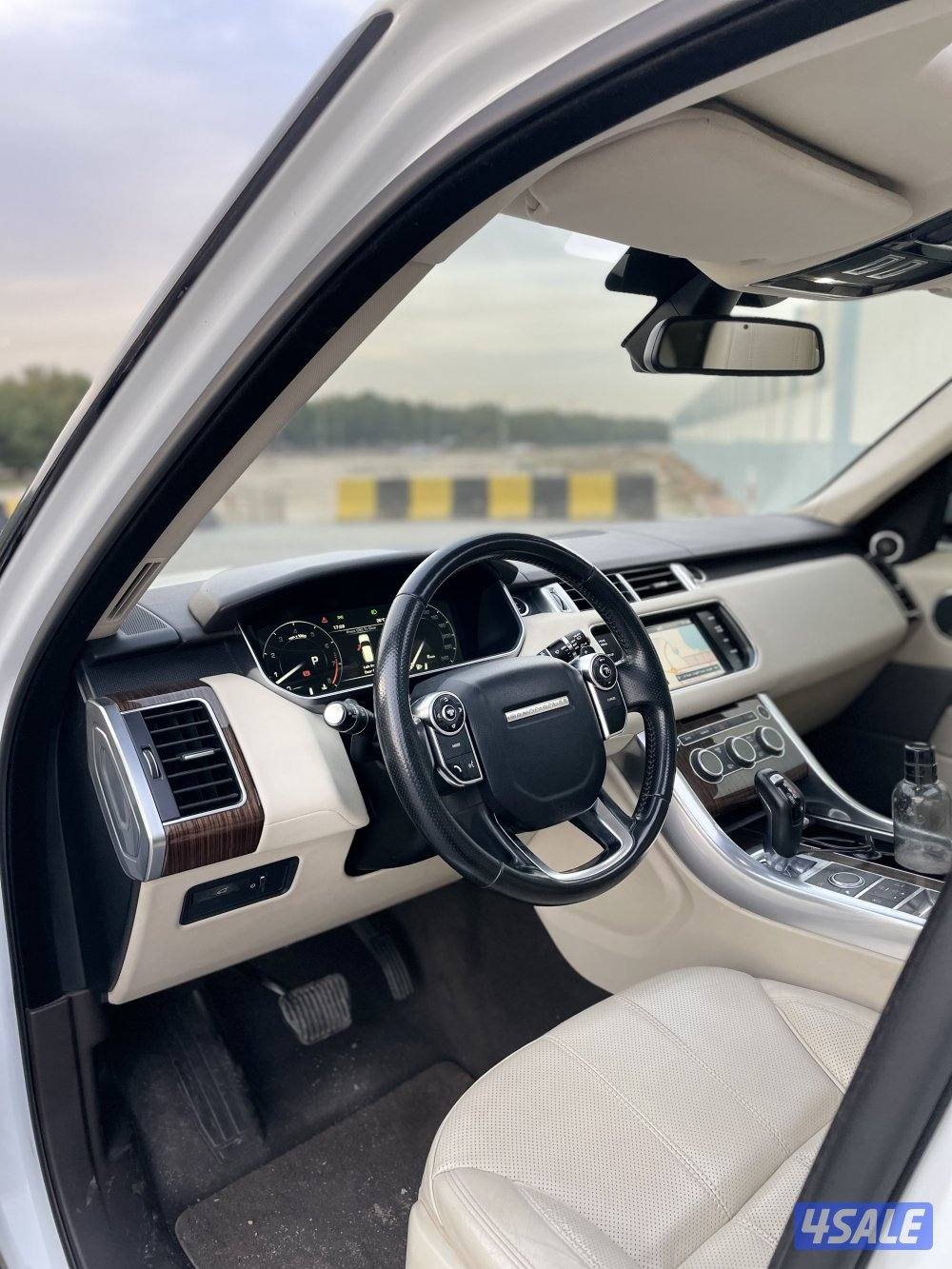 رنج روفر سبورت موديل ٢٠١٥ بحالة الوكاله3