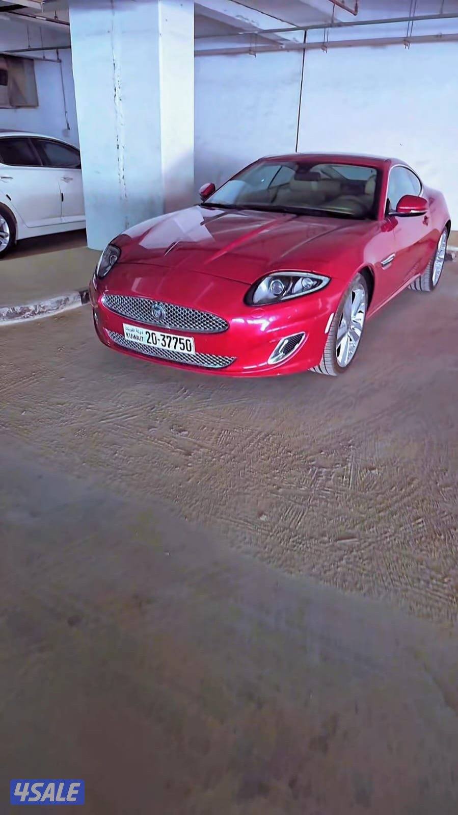 للبيع جاكور ... v8 ..xk موديل 2012 ..وارد الزياني بحالة الوكاله0