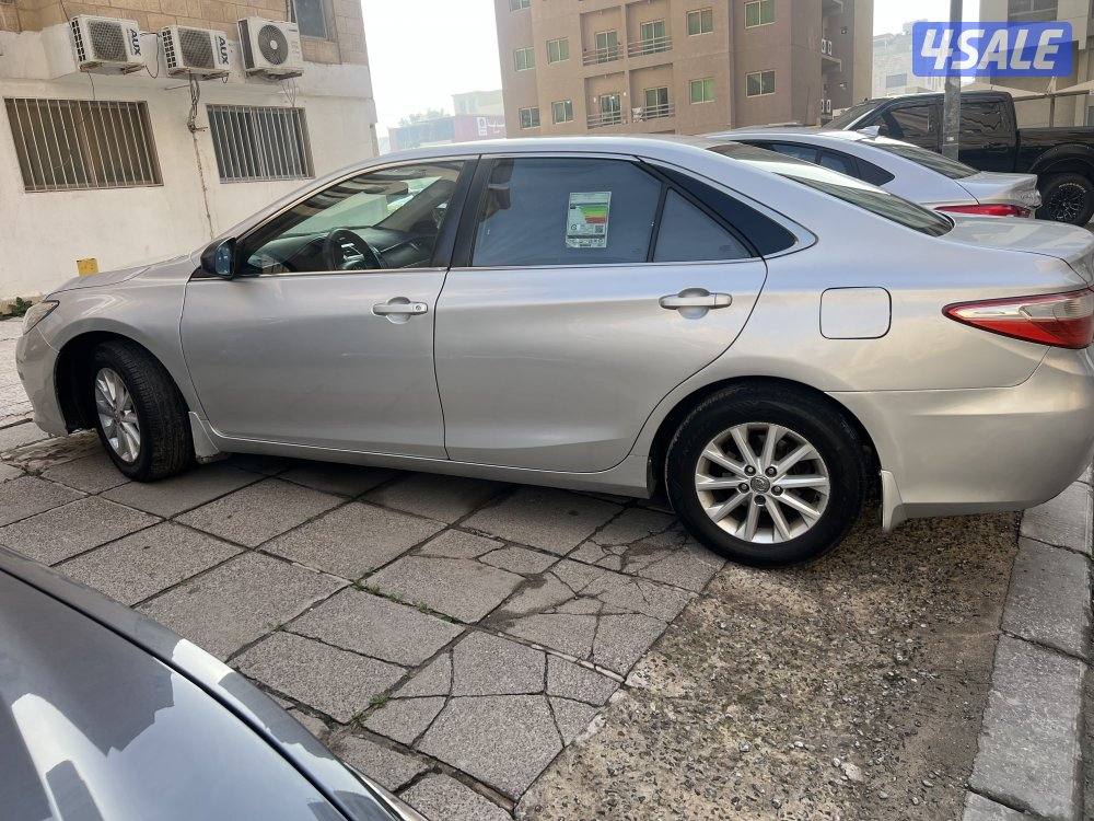 للبيع كامريGLبحاله ممتازه20173