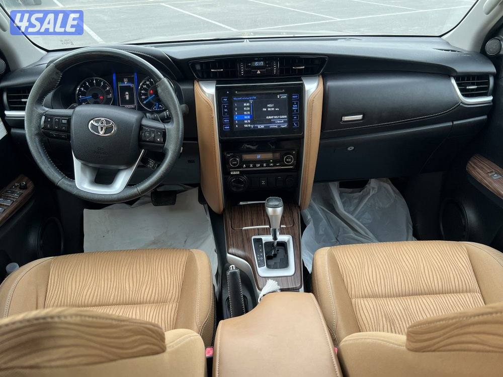 للبيع تويوتا فورتنر V6 دبل قير5