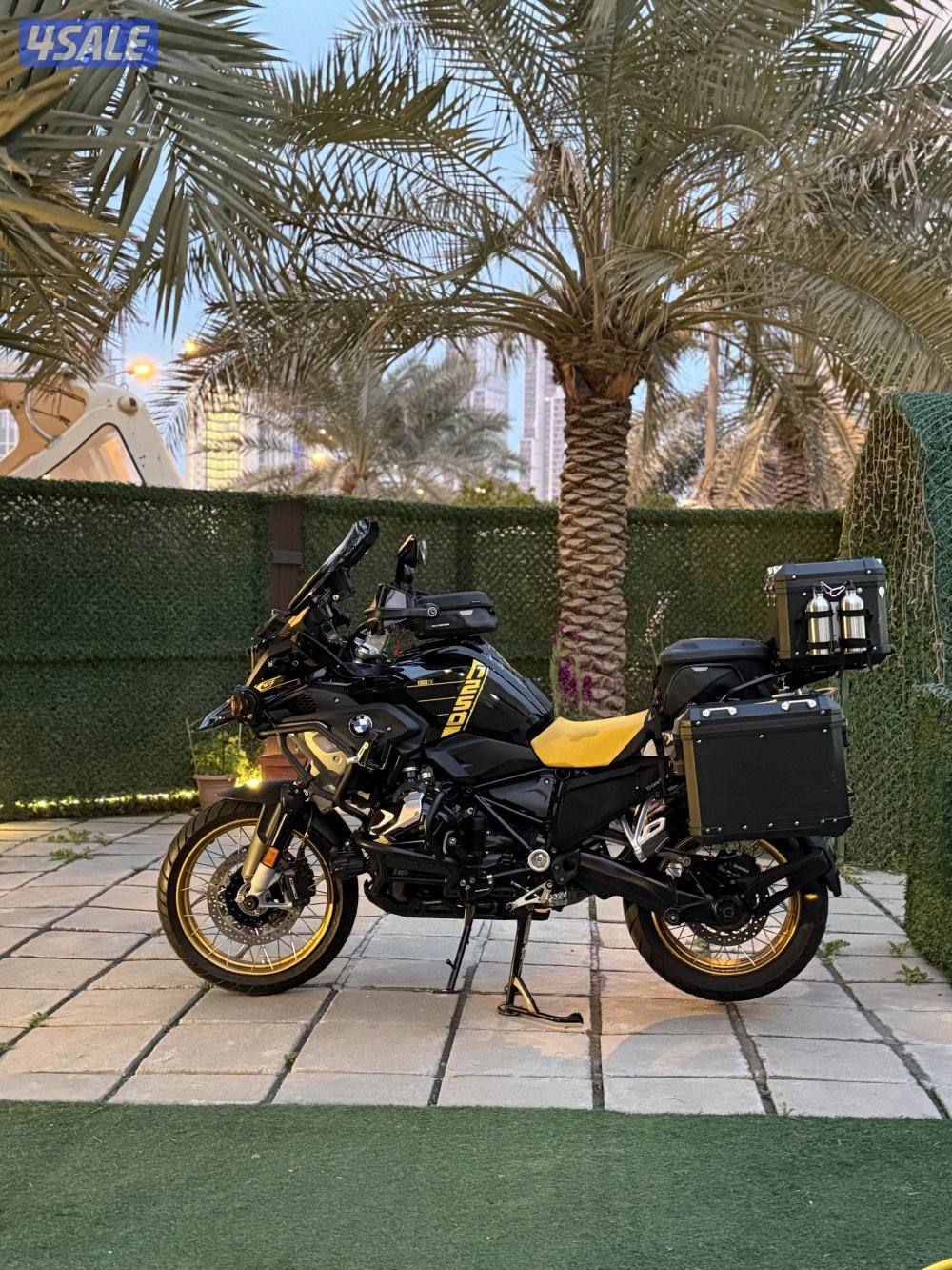 للبيع سيكل بي ام دبليو ١٢٥٠ موديل 20214