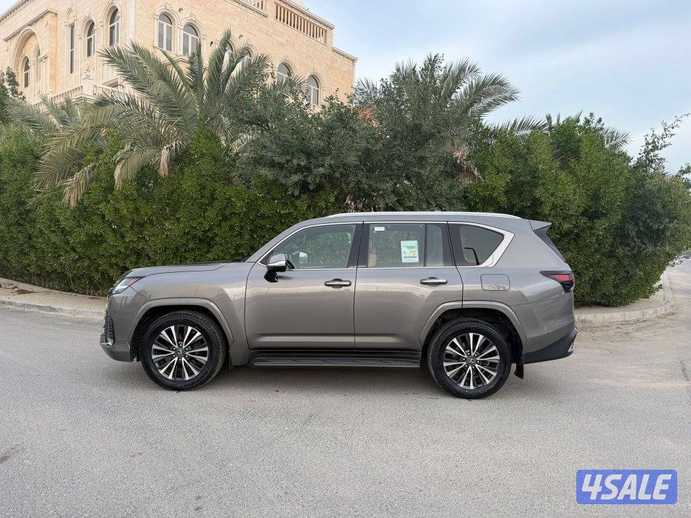 للكزس ٢٠٢٢ وارد الساير1