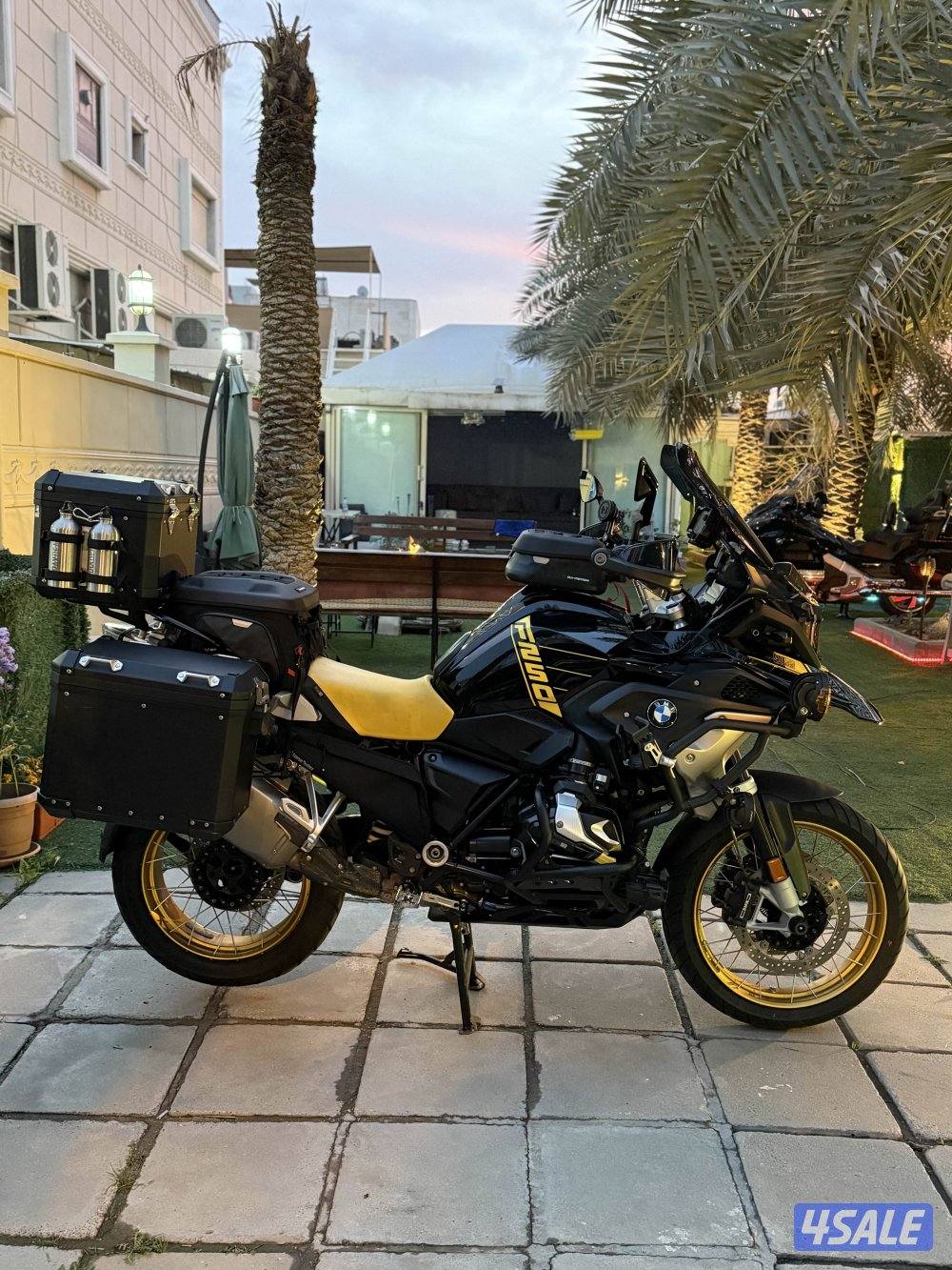 للبيع سيكل بي ام دبليو ١٢٥٠ موديل 2021 فل اوبشن6