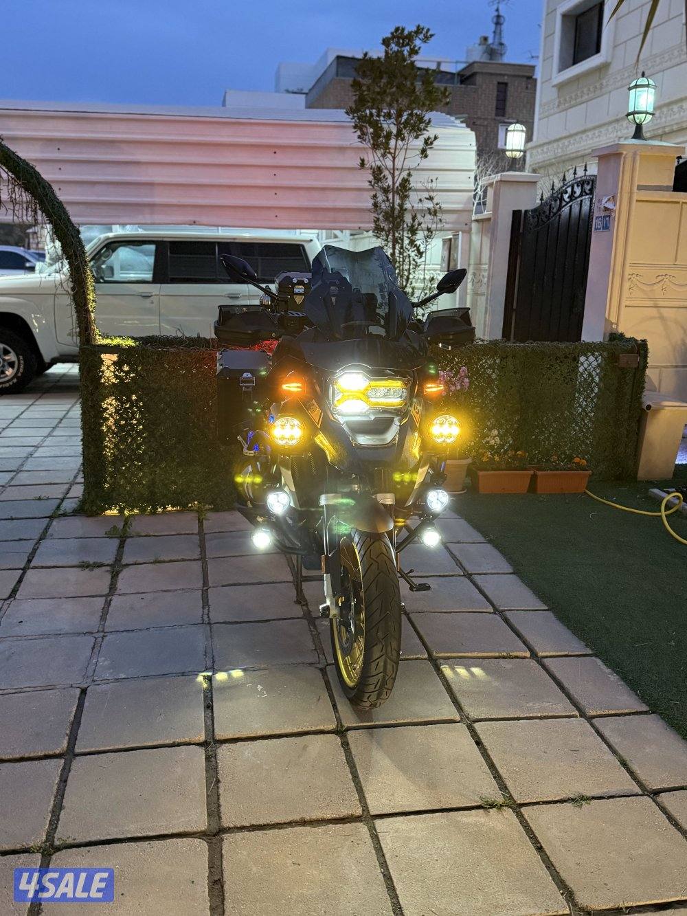 للبيع سيكل بي ام دبليو ١٢٥٠ موديل 2021 فل اوبشن8