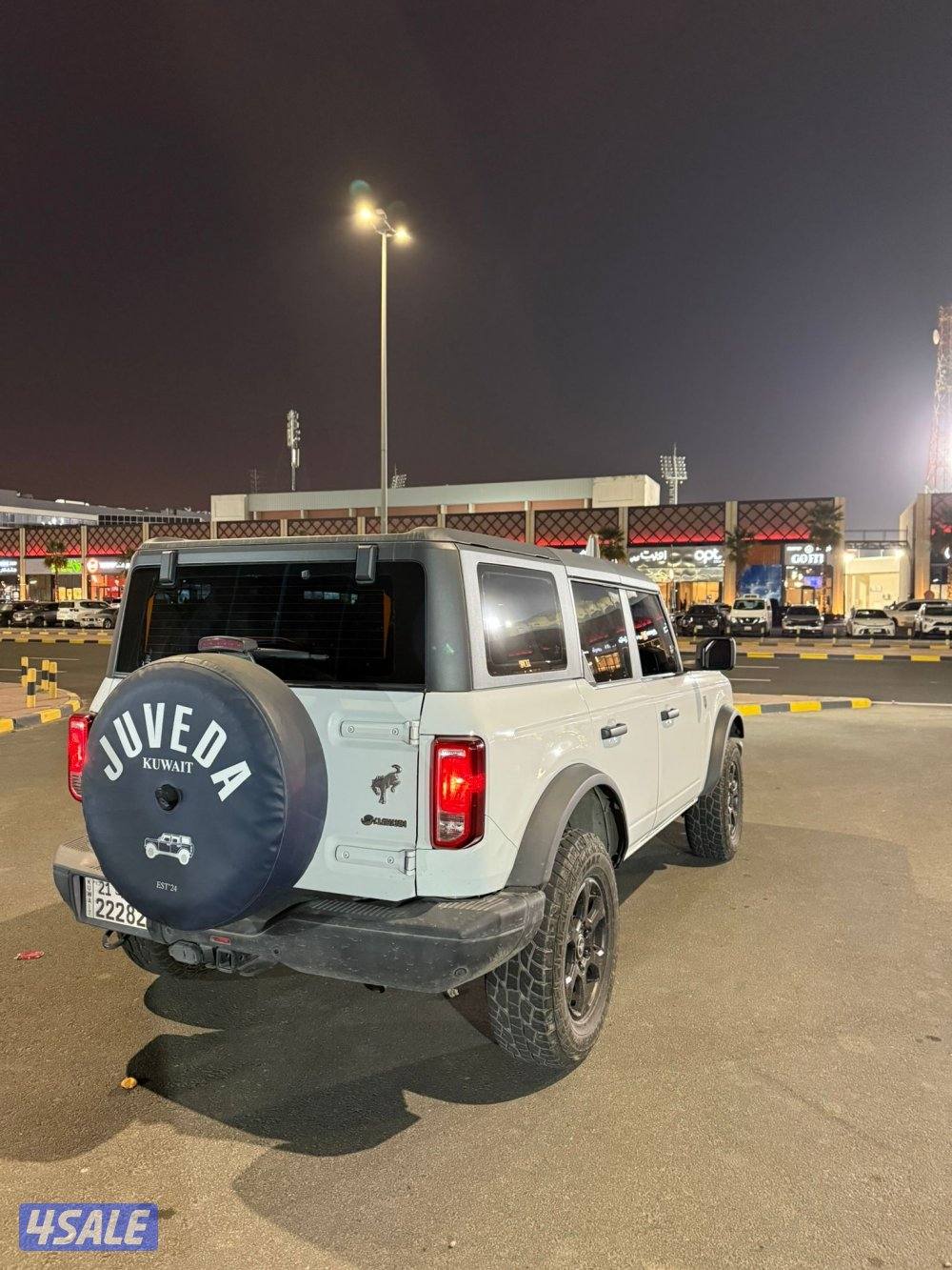 للبيع برونكو او للبدل مع باترول ٢٠٢٠ وطالع14