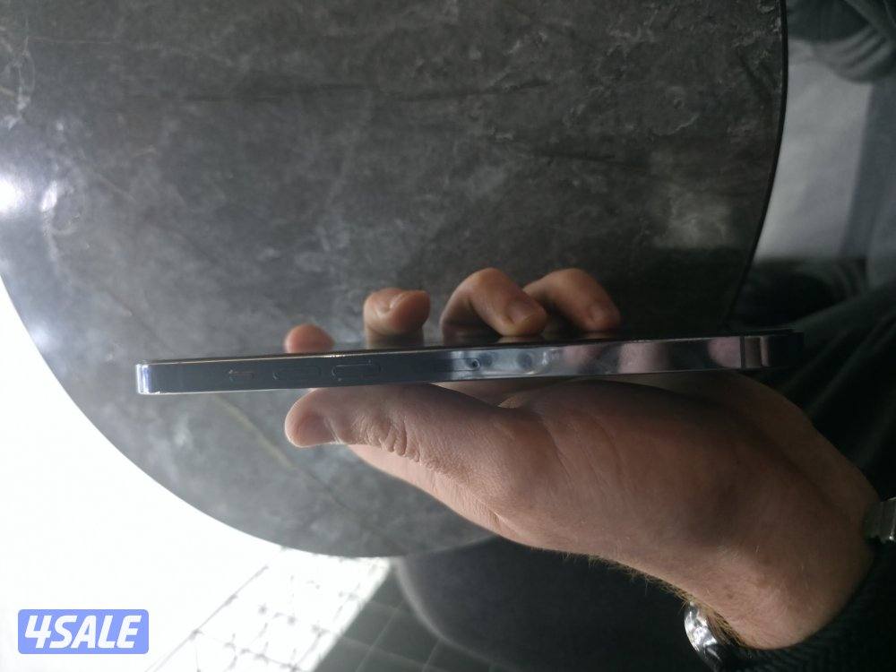 ايفون 13 برو ماكس حاله ممتازه ولا خدش بطاريه 877