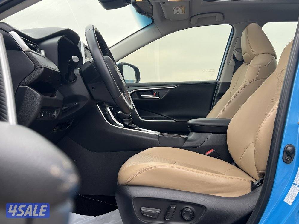 للبيع RAV4 هايبرد6