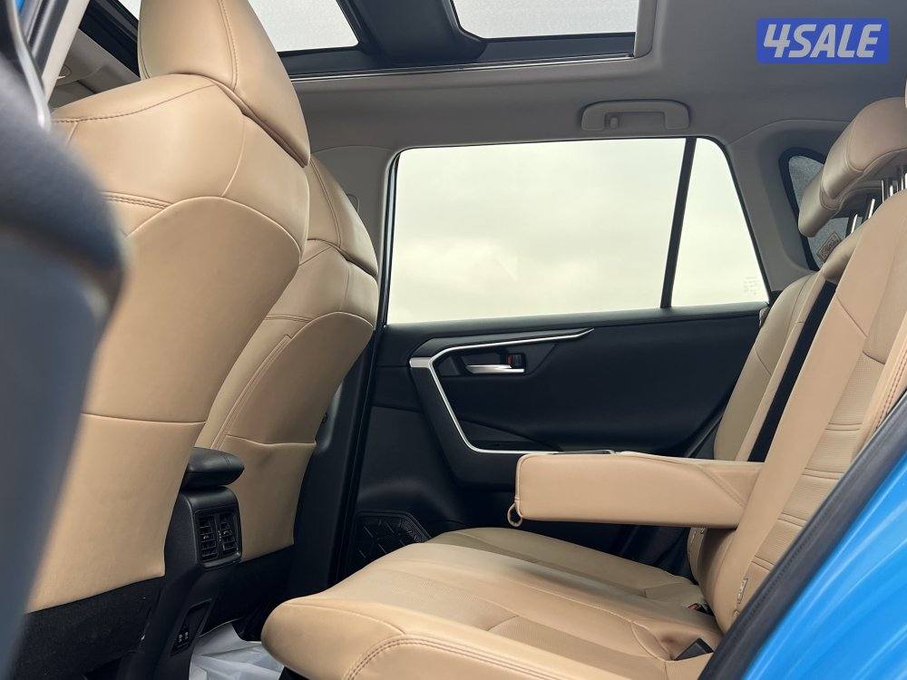 للبيع RAV4 هايبرد7