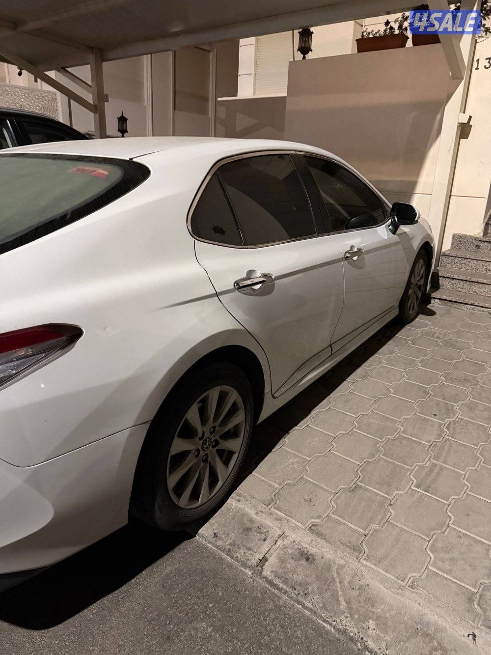 كامري GLE 2018 ، تواصل واتساب1