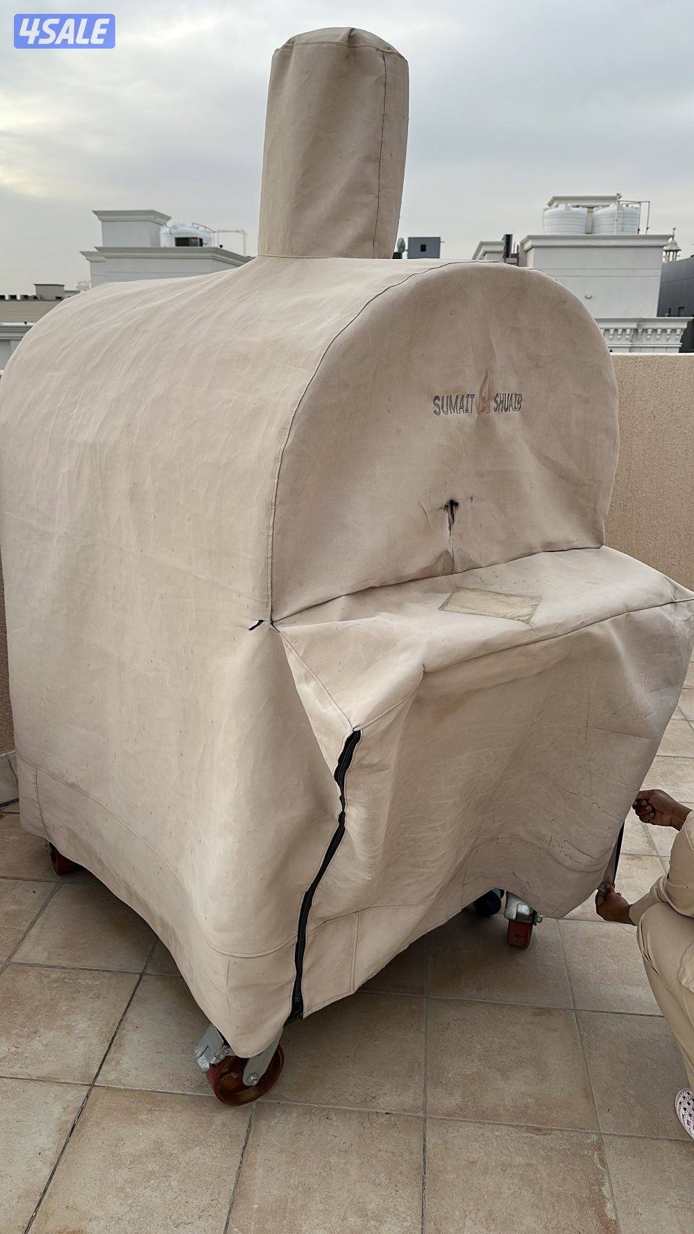 فرن حجري كالجديد استخدام منزلي ولم يستخدم الا مره او اثنين فقط مشروط.2