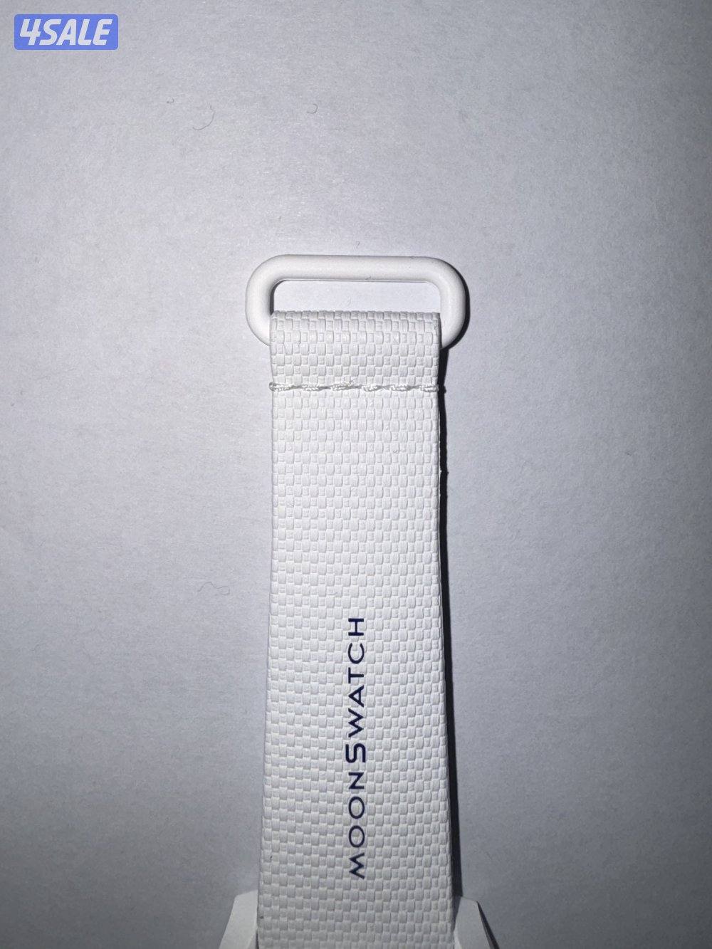 Omega X Swatch MISSION TO EARTHPHASE - MOONSHINE GOLD Cold Moon3