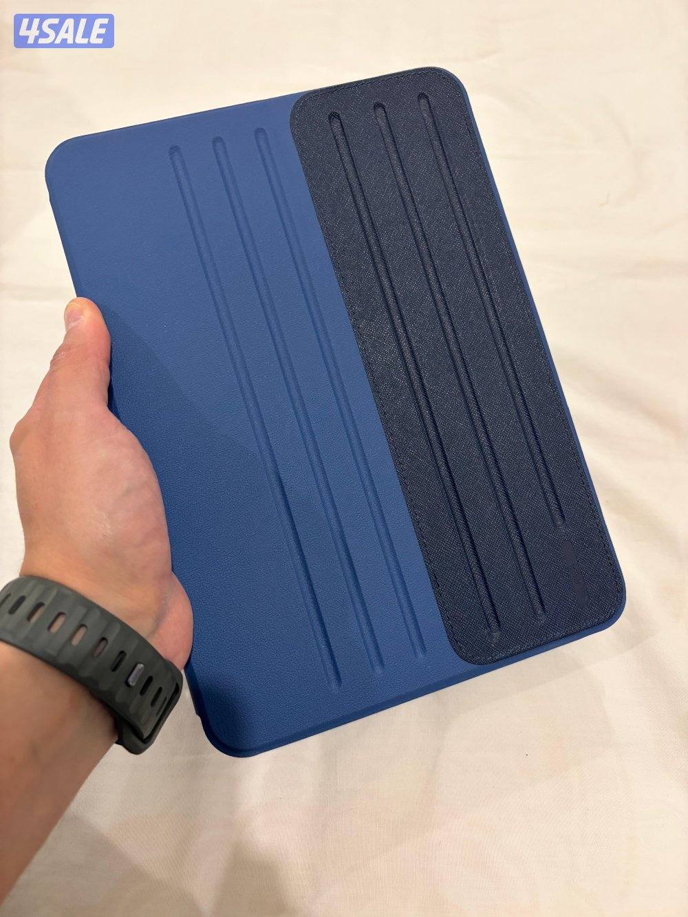 للبيع ايباد برو ١١ انش m4 ٢٥٦ جيجا شريحه3