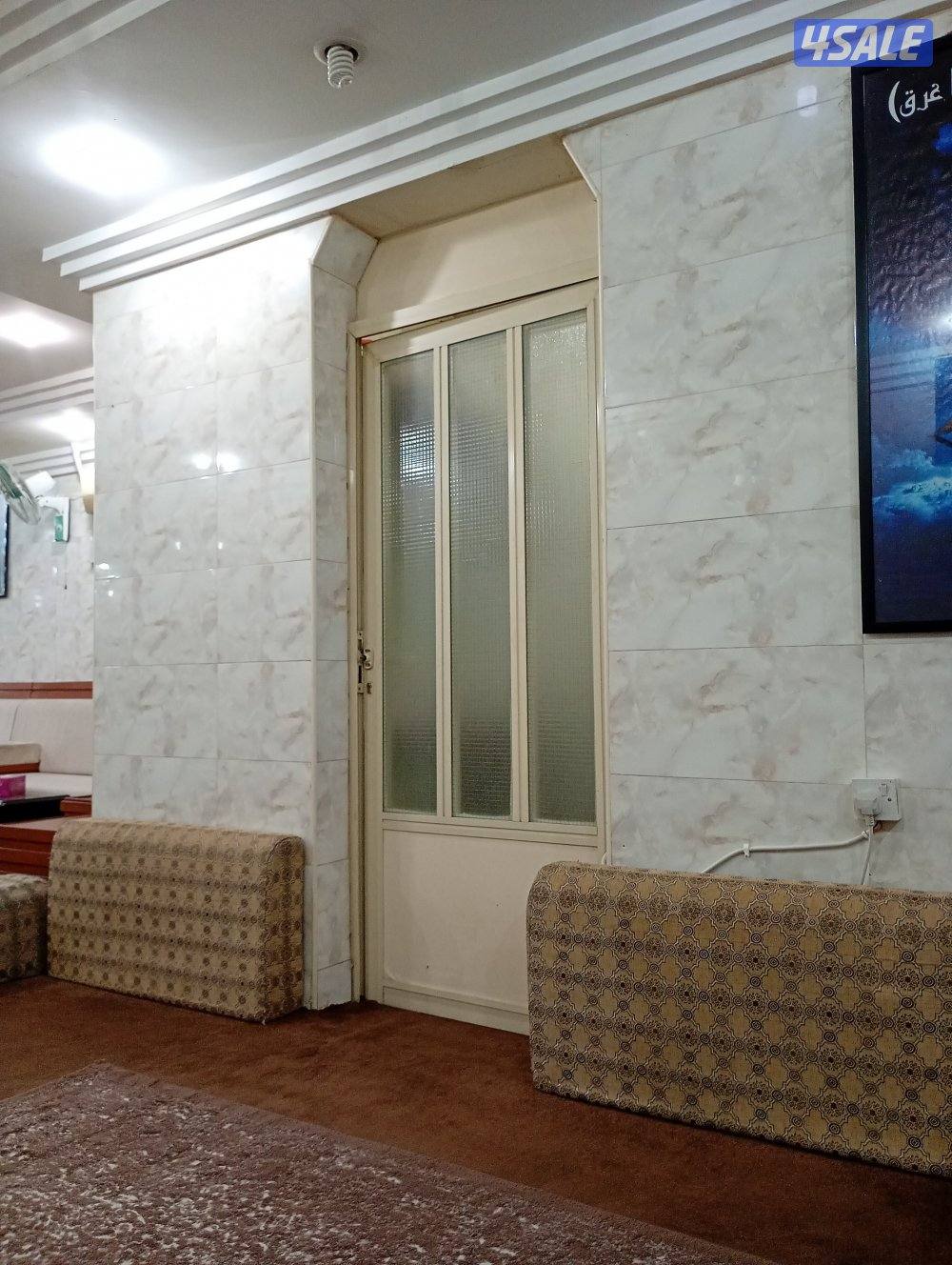 غرفه وصاله وحمام ومطبخ دور اول سلم0