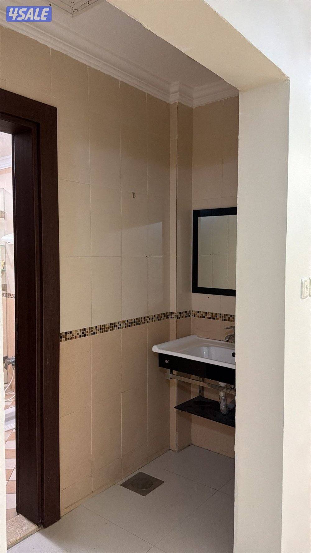 شقة ٣ غرف نوم + صالة + حمامين + مطبخ + اصنصير3