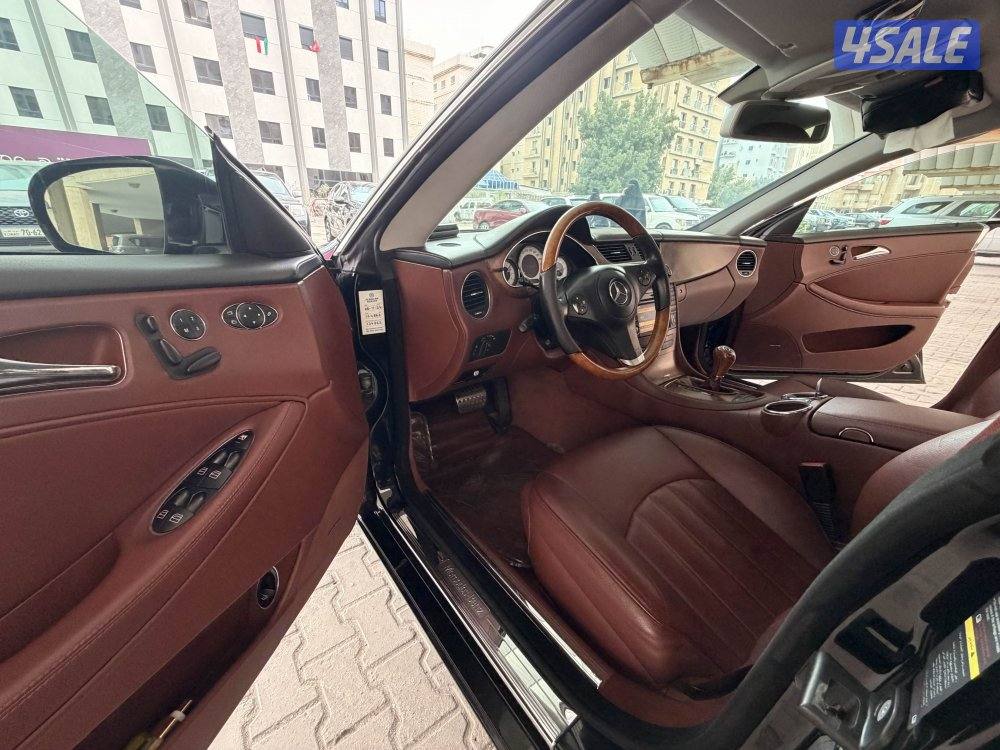 للبيع  cls500 موديل 2009 بحالة نادرة ممشى 130 الف3