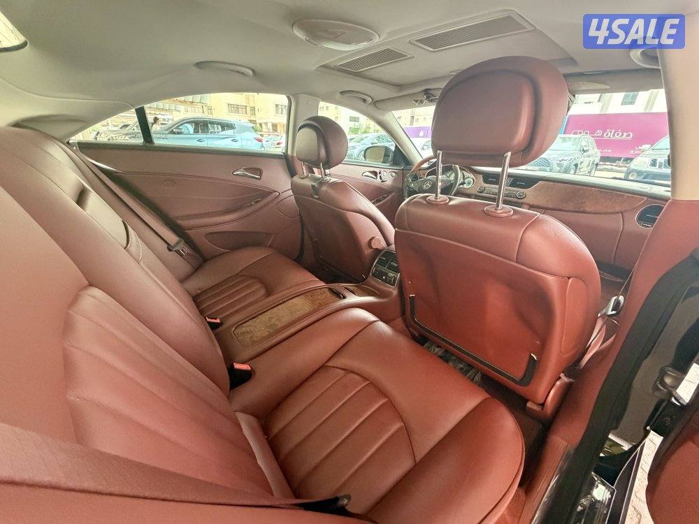 للبيع  cls500 موديل 2009 بحالة نادرة ممشى 130 الف4