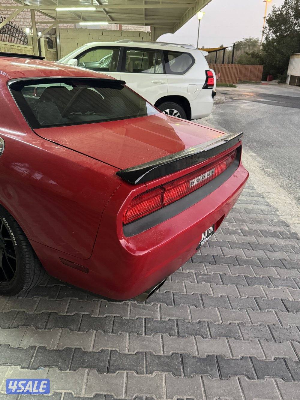 للبيع تشالنجر ٢٠١٢ srt8 اصلي بيع سمح وسريع1