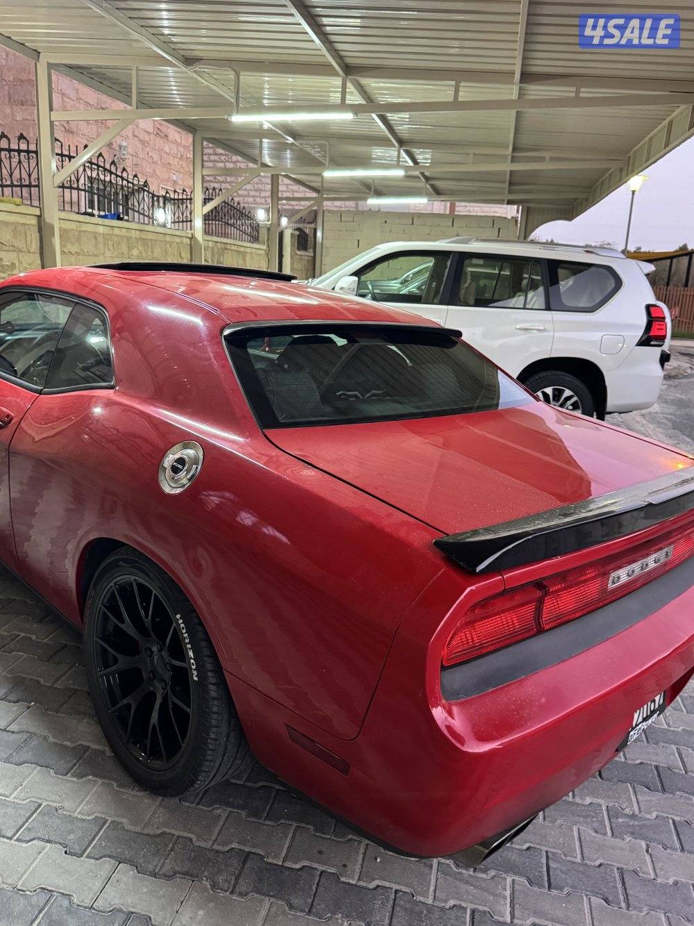 للبيع تشالنجر ٢٠١٢ srt8 اصلي بيع سمح وسريع4